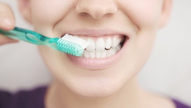 Diese Fehler sollten Sie beim Zähne putzen vermeiden